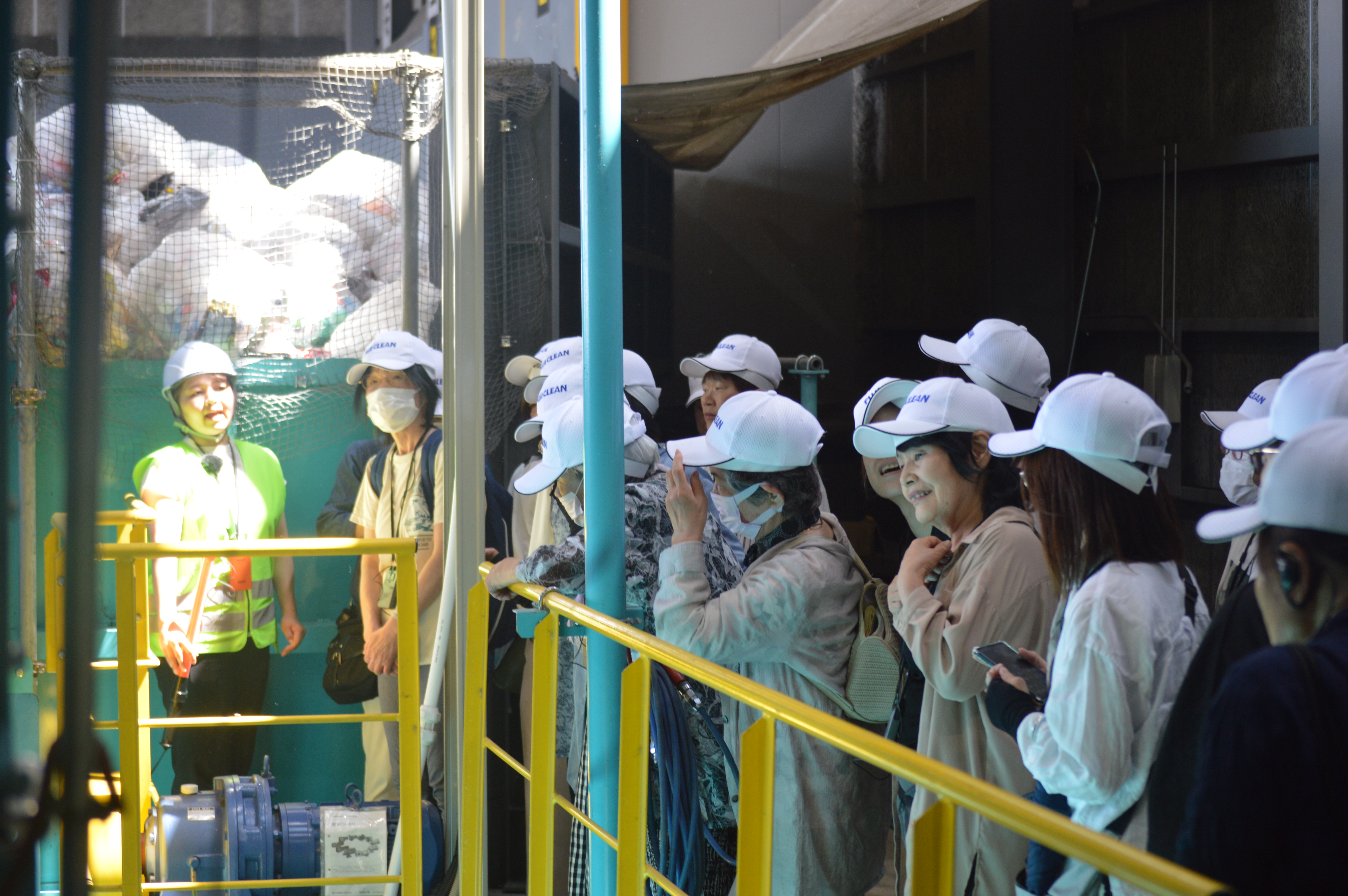 陵南婦人会の皆様 プラスチック資源循環センター見学会