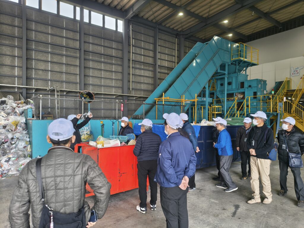 矢掛町環境衛生協議会の皆様　プラスチック資源循環センターへお越しいただきました
